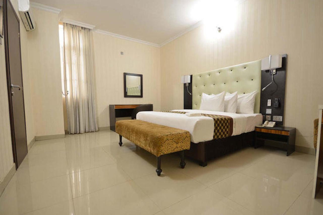Lakeem Suites Agboyin Surulere Lagos Exterior foto